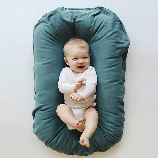 Babynest – Tragbares Babybett aus 100% Baumwolle, atmungsaktiv & kuschelig (75x45 cm)